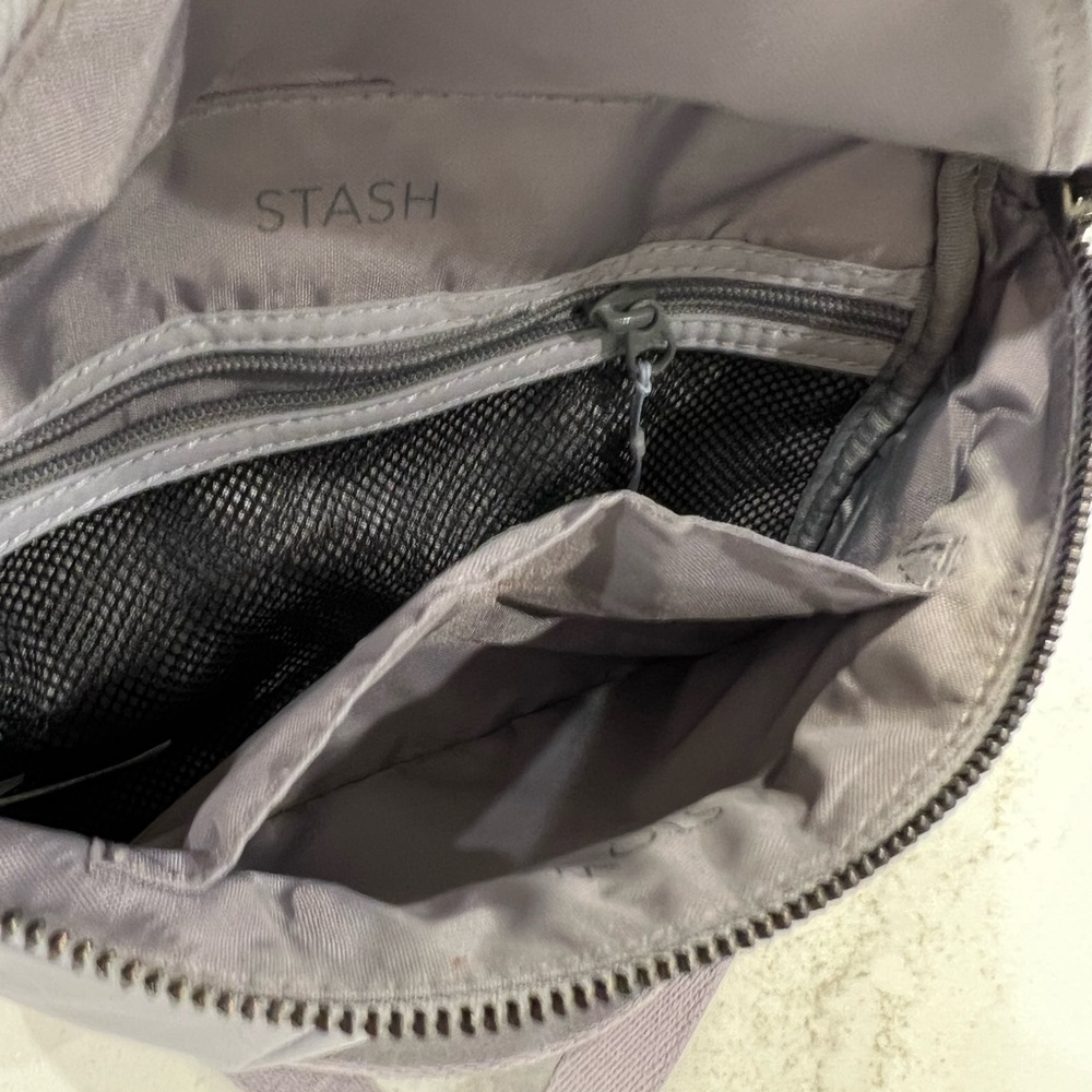 Athleta Stash Gray Belt Bag/Fanny Pack - Picture 7 of 10